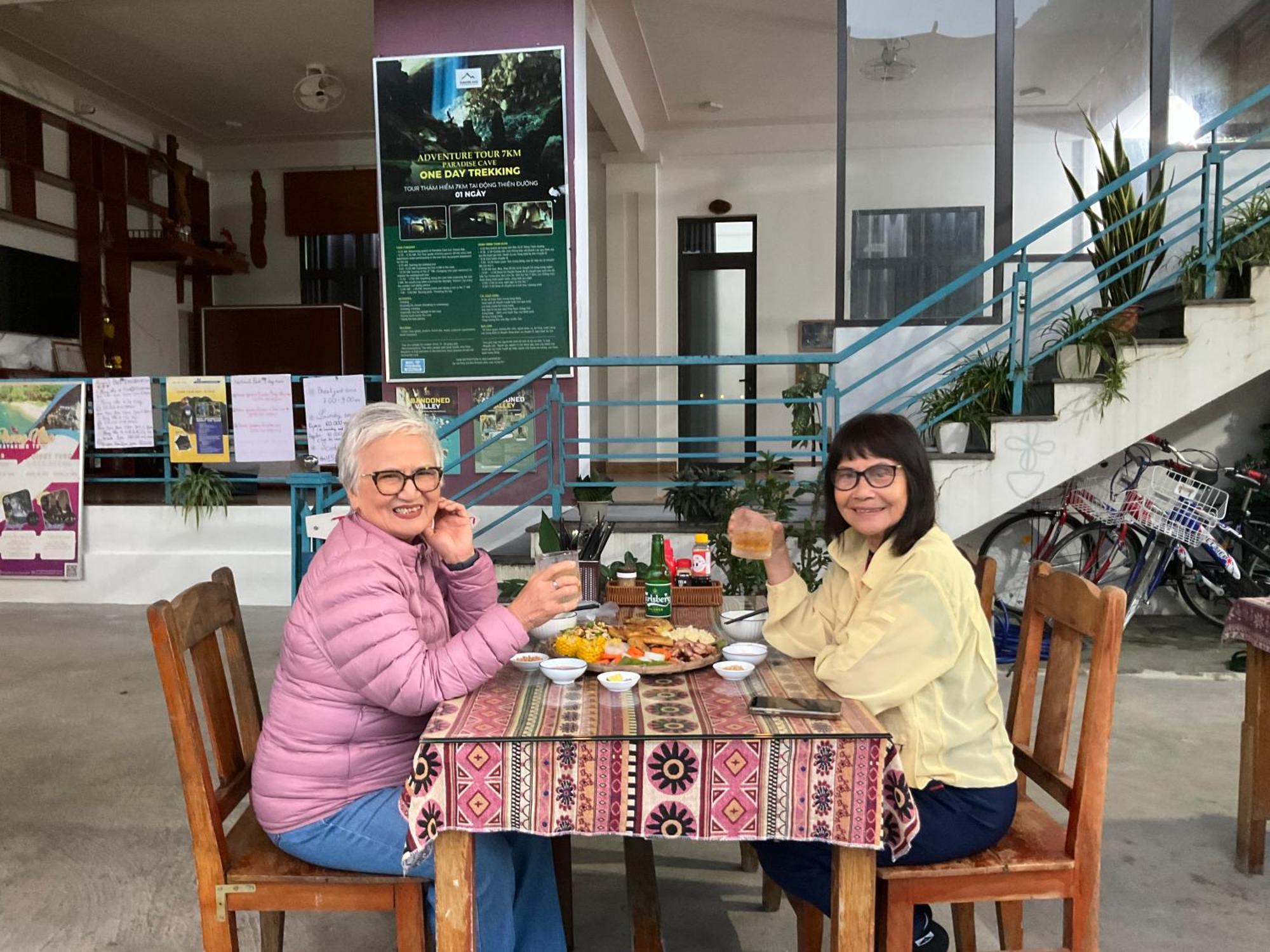 Funny Monkeys Homestay Phong Nha Exterior foto